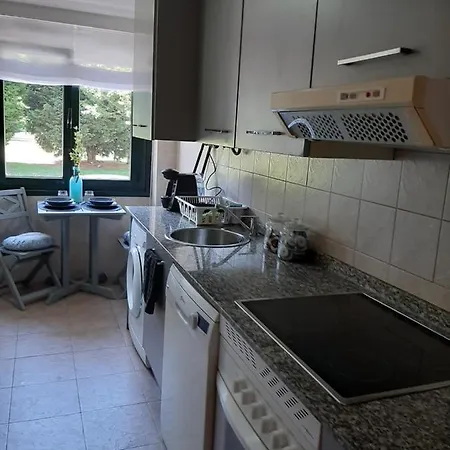El Neru. En Zona Verde Y Junto Al Mar. Apartment Gijon